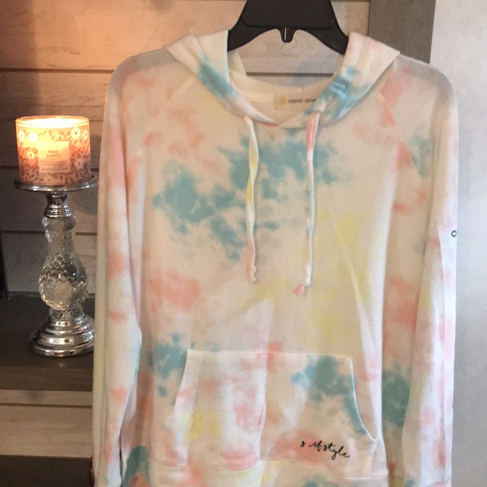 NWT Ocean Drive pullover hoodie M